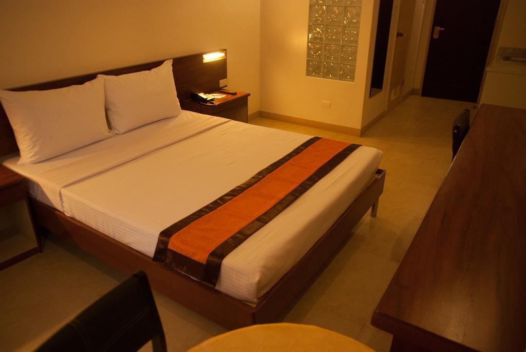 Hotel M