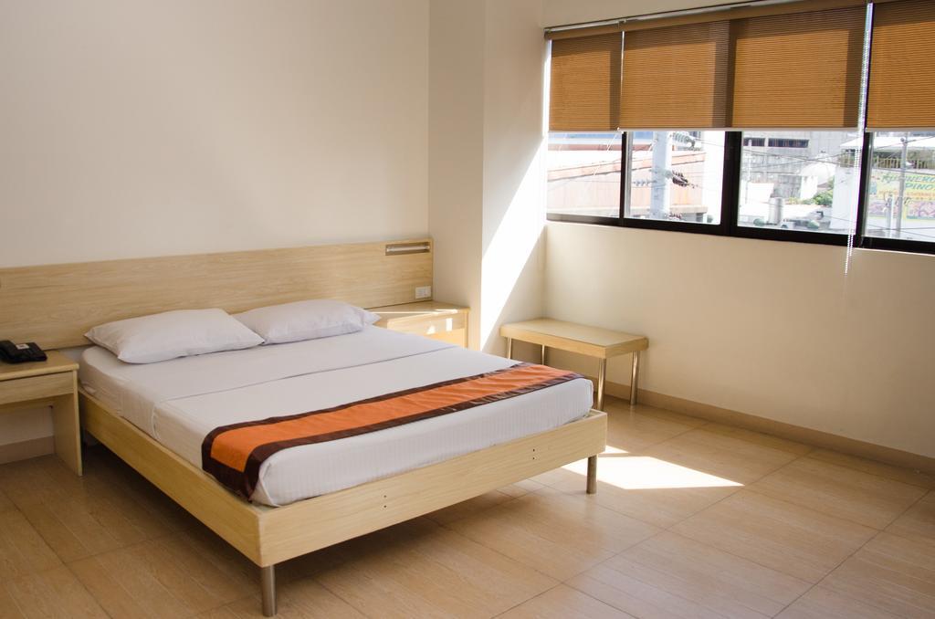 Hotel M