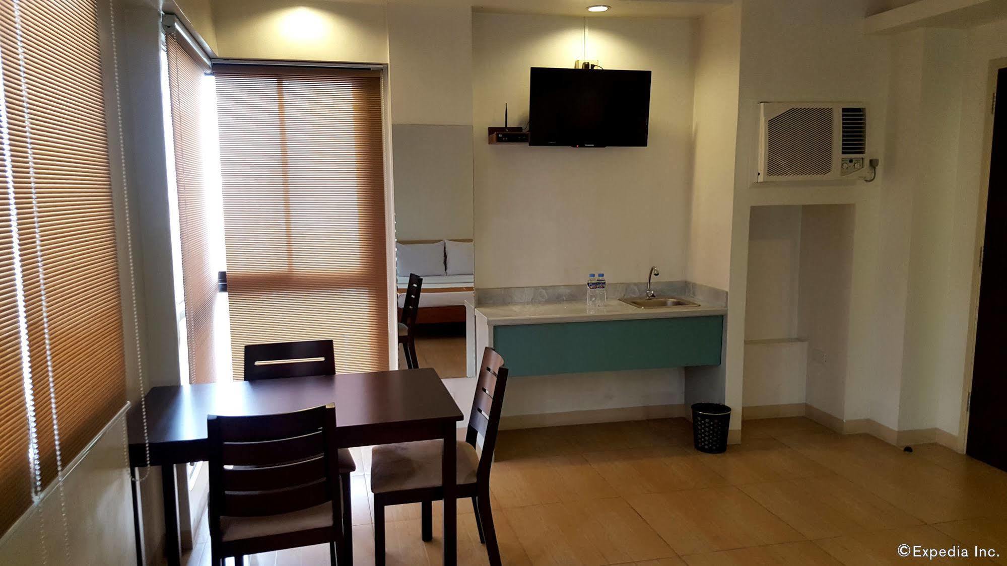 M 3* Makati City