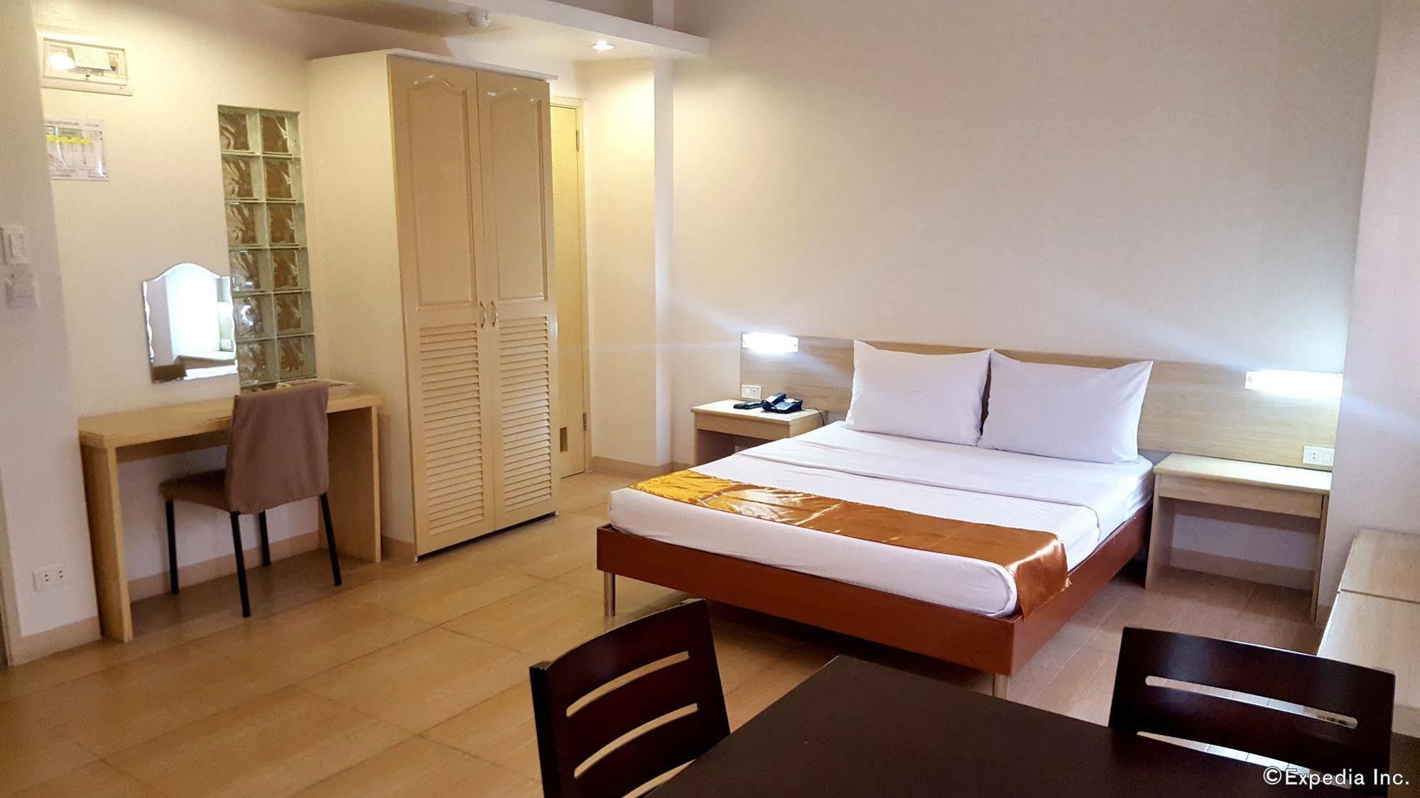 Hotel M 3*