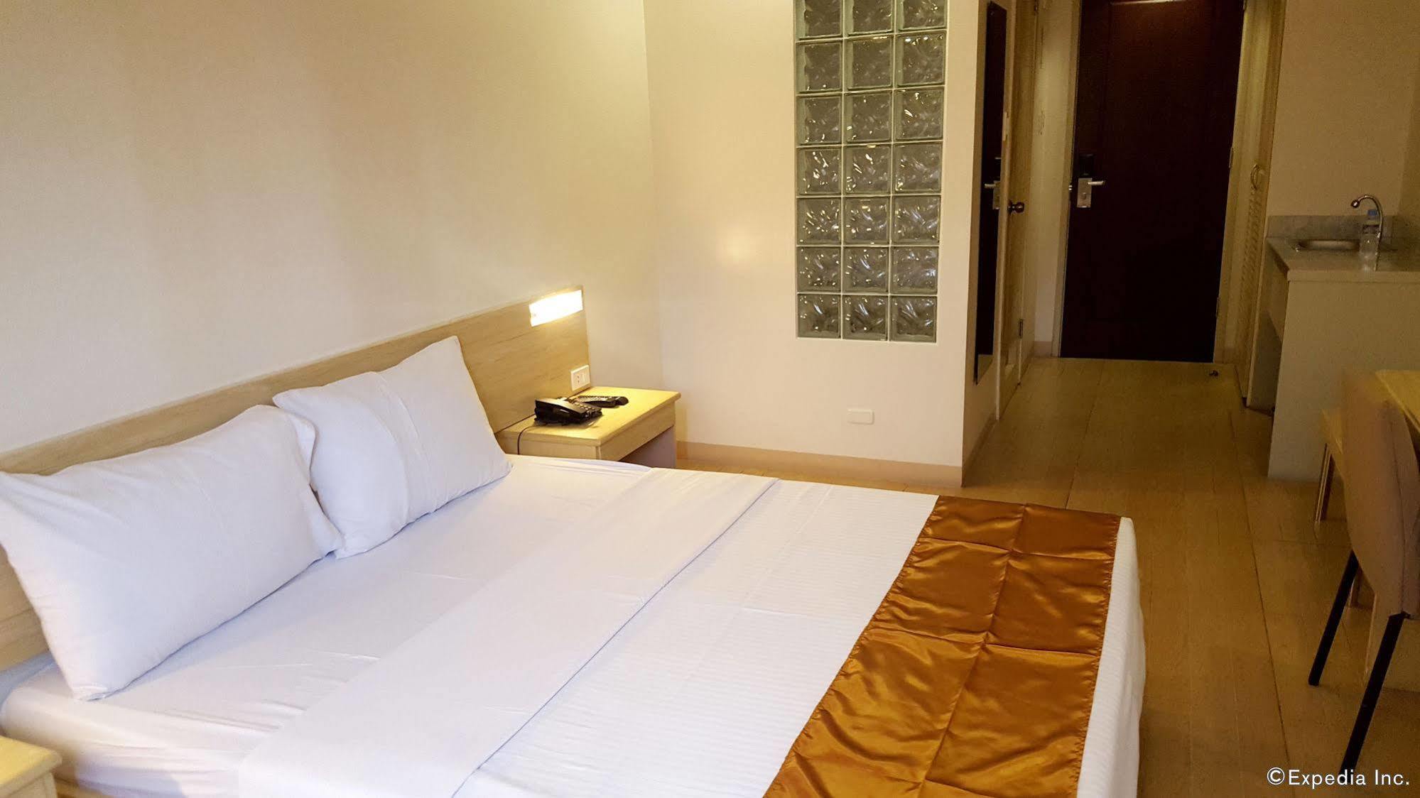 M Hotel 3*